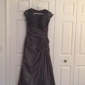 Alyce of Paris mother of the bride Gown